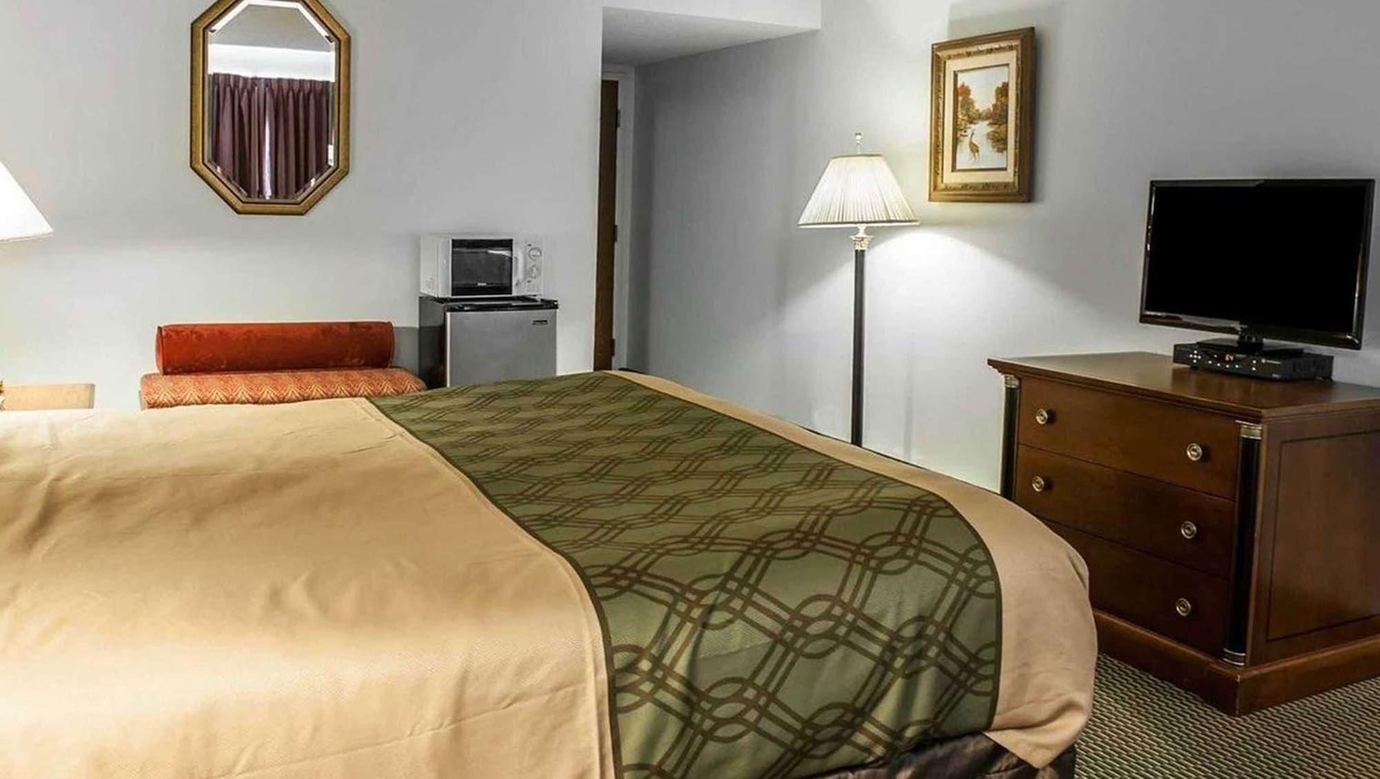 Royal 3* Rockville