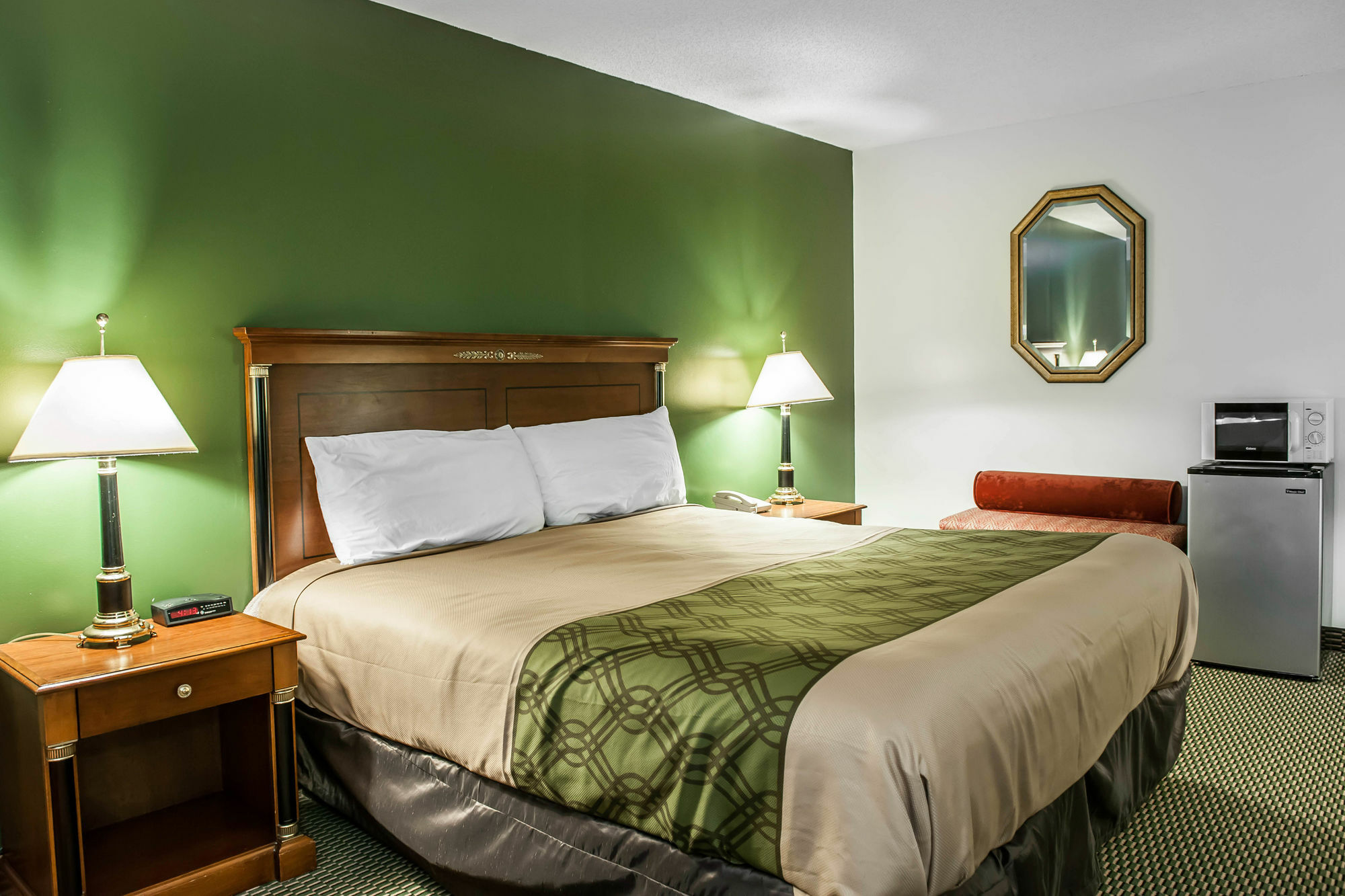 Royal 3* Rockville